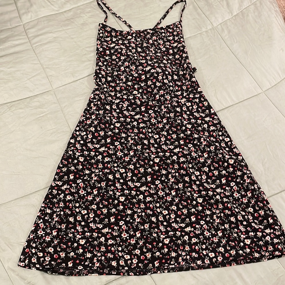 Floral mini dress cross in back - Picture 1 of 2
